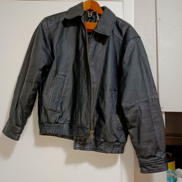 Unknown》 Used Black Jacket Source Unknown | Jackets & Coats | Black Used Bomberstyle